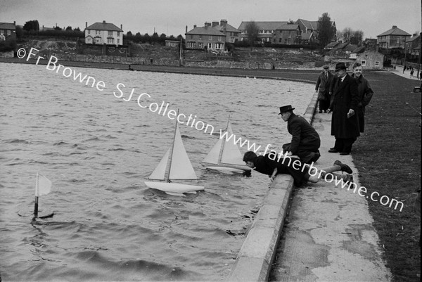 MODEL YACHT RACING ON THE LOUGH